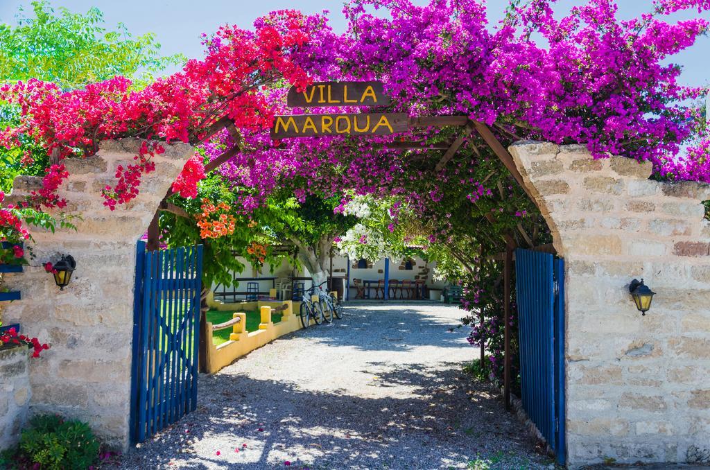 Villa Marqua Kalavárda Exteriör bild